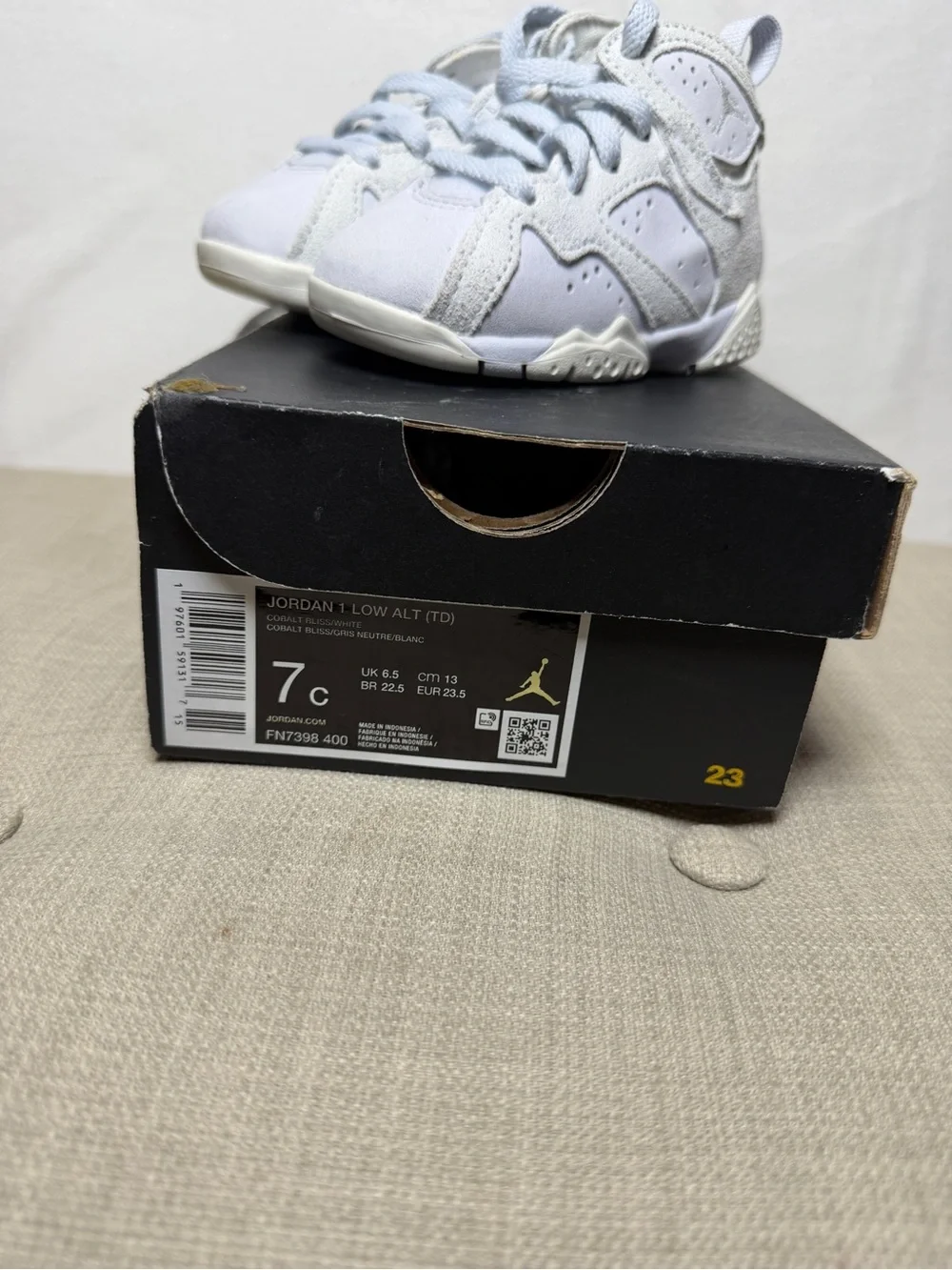 Jordan Toddler White and Light Blue Retro Sneakers